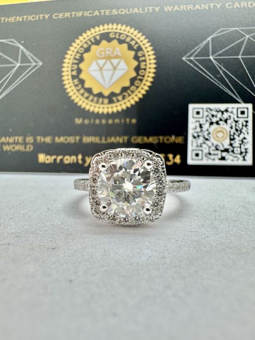 Сребърен пръстен с мойсанит (Диамант) 2 карата