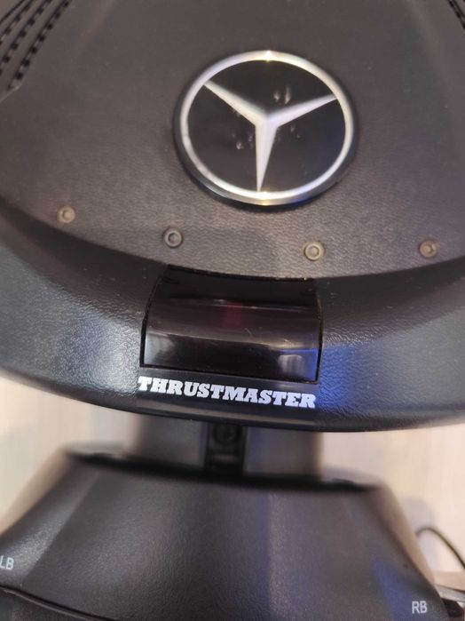 Ferrari 458 Spider Thrustmaster волан с педали