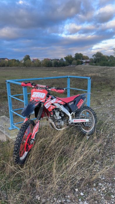 Honda crf 250r 2009 (cross yamaha yzf 250 450 ktm exc 300 kawasaki450