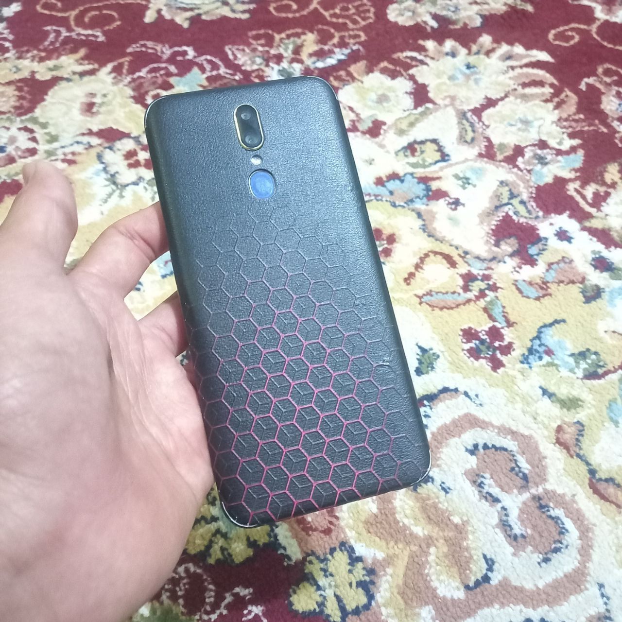 Arzon telefon 256/8