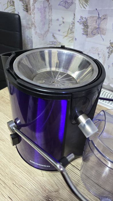 Storcator de fructe si legume Heinner XF-1000UV, 1000 W