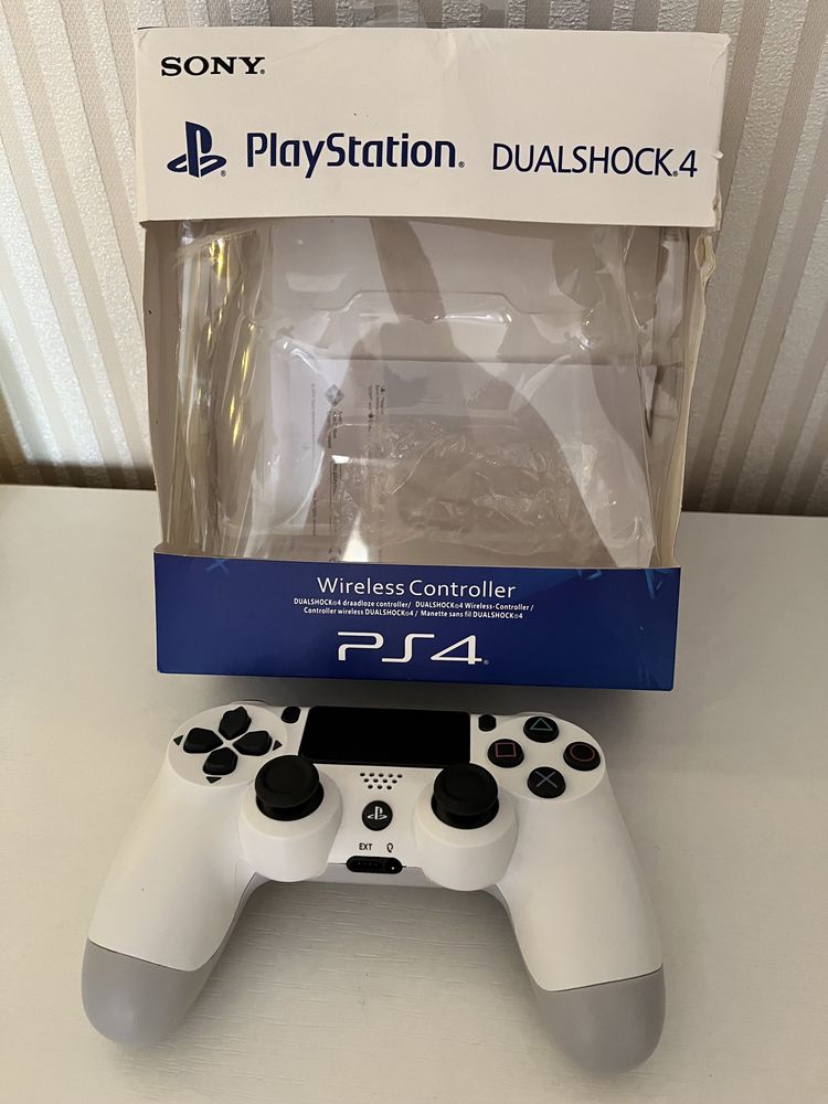 PS 4 controller dualshock 4