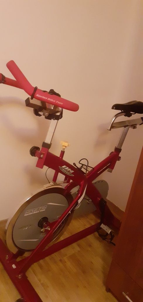 Bicicleta de fitnes