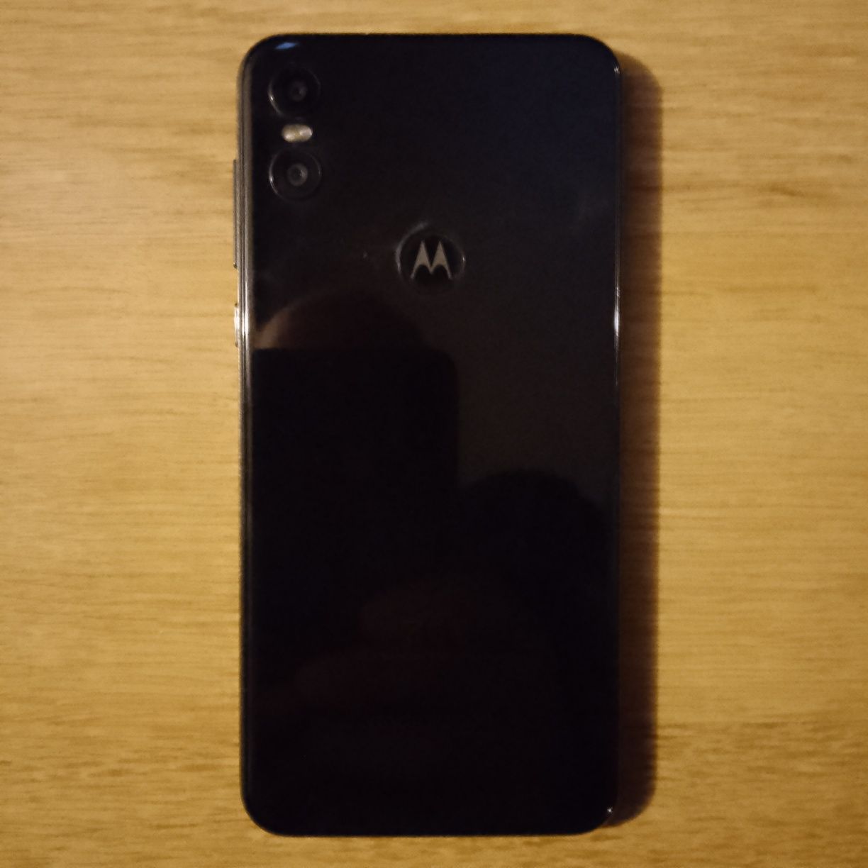 Vand smartphone Motorola One