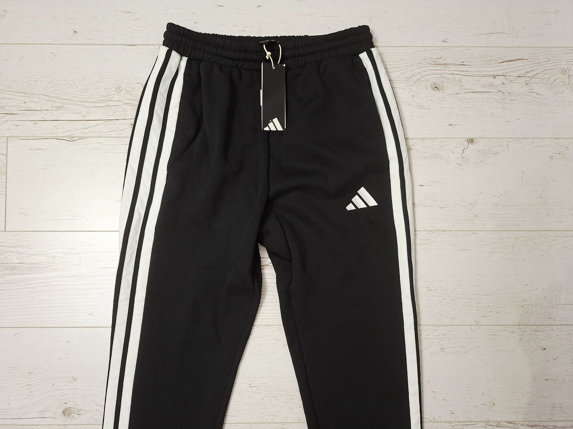 Adidas-Ориг. Долнище Ново!!!