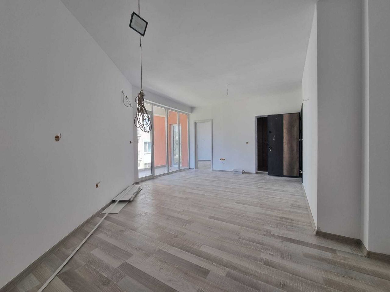 Продава се Двустаен апартамент в Свети Влас - 62 кв.м за 1292 €/кв.м - Снимка #6