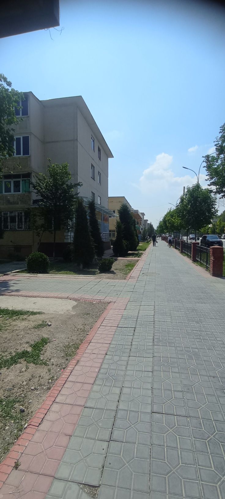 Фрунзенский массивда турар жой сотилади