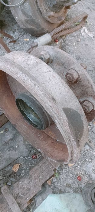 Piese din dezmembrare pentru camioane de tip "Bucegi"