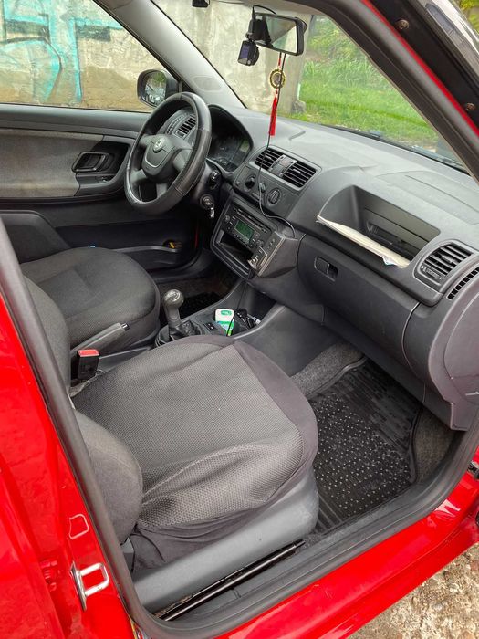 Vând Skoda FABIA 1.4 MPI 2012, înmatriculată, stare tehnică excelentă