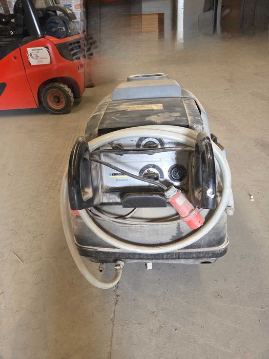 Пароструйка KARCHER