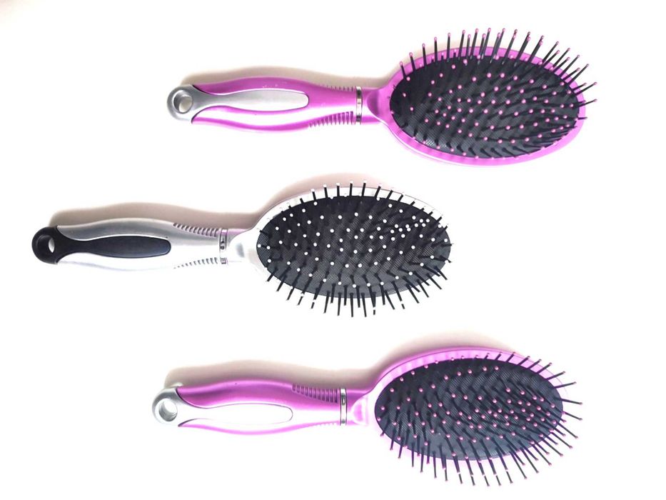 Четка - гребен за коса, сресване, стилизиране и масаж на скалпа