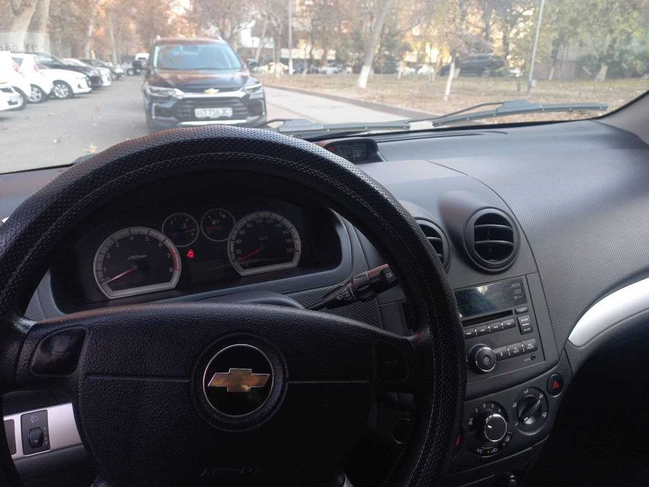 Нехиа 3 сотилади 59000 юрган