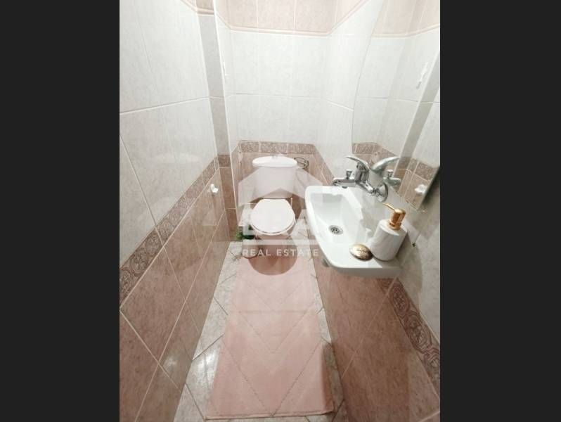 Тристаен обзаведен апартамент след основен ремонт в жк Чайка гр. Варна