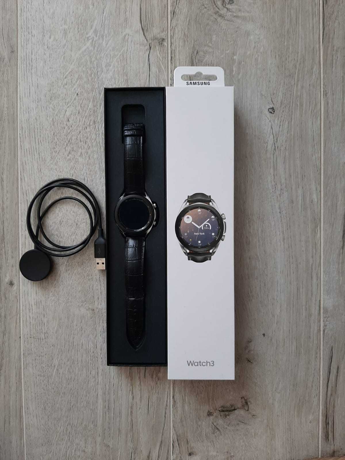 Продам Смарт-часы Samsung Galaxy Watch3 SM-R840 черный