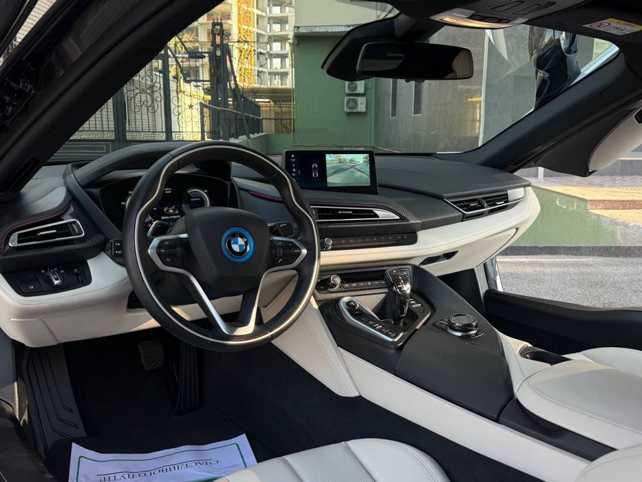 В Продаже BMW i8