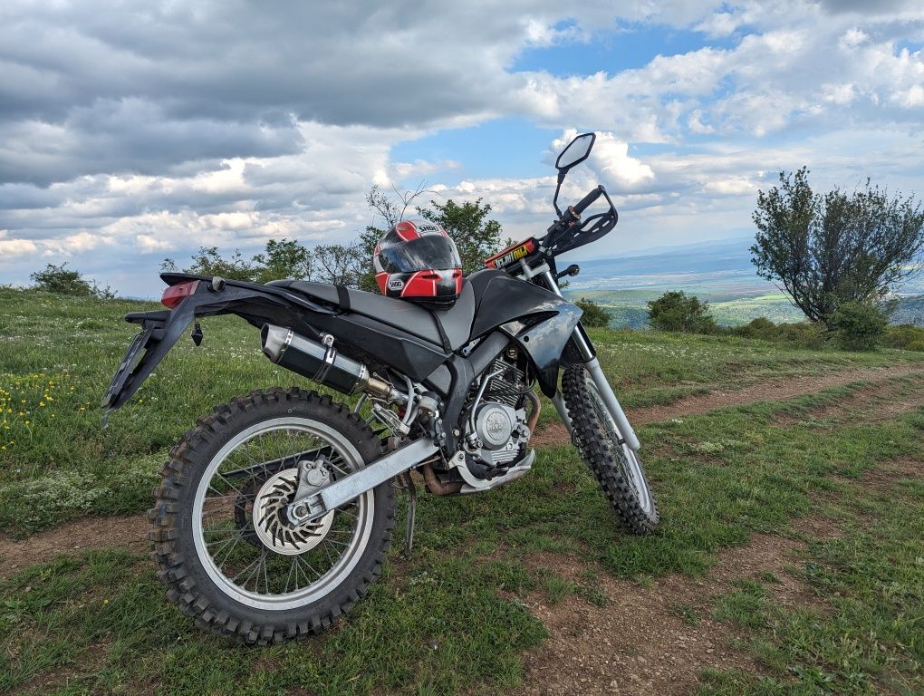 Мотор Yamaha xt 125r.