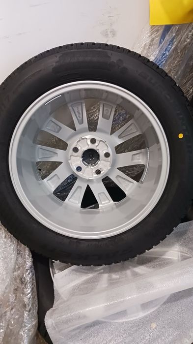 НОВИ  ал. джанти Тойота 17ки  със зимни гуми 215/60/17