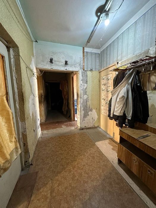 Сергелинский р-н Куйлюк массив 5 5/5/5 франция 112м2 балкон 2х6