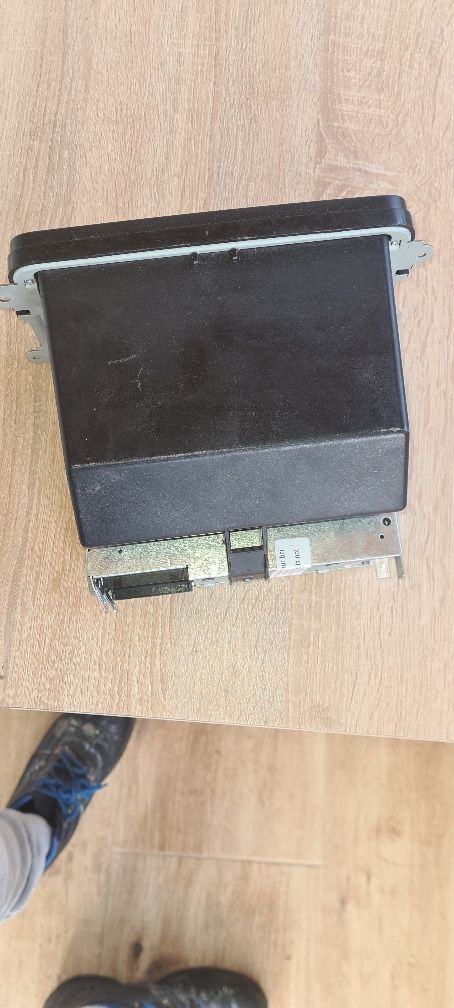 2 din Radio cd за volswagen polo t6