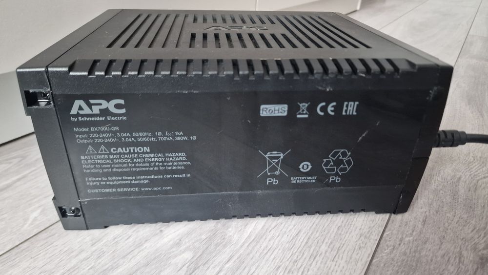 Back-UPS 700 APC
