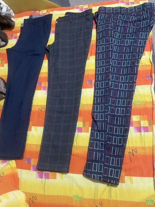 Sacou, pantaloni su vesta 50 lei bucata