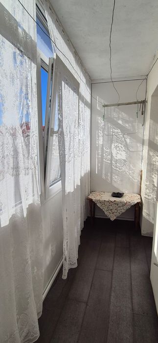De închiriat apartament cu 3 camere
