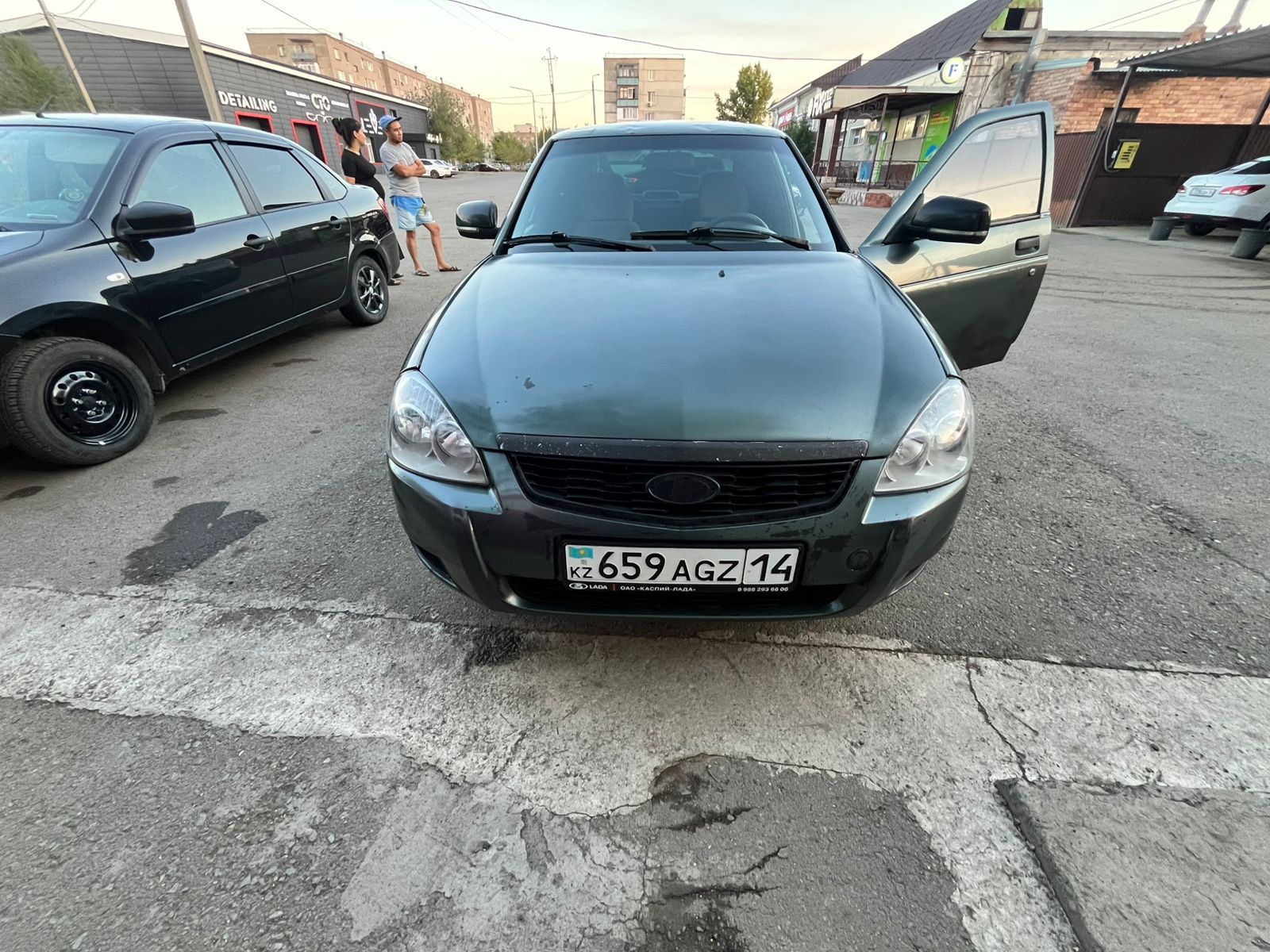 Продам Приору 1 торг у капота