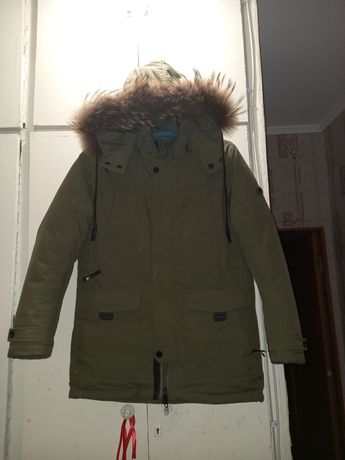 Продается подростковая зимняя куртка