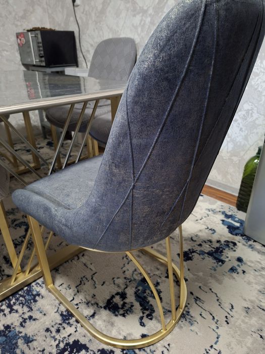 Стол стул сотилади 6 кишили комплект