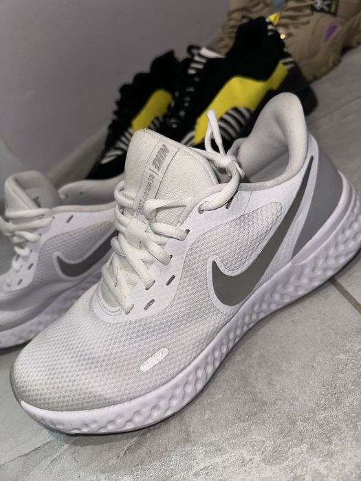 Дамски маратонки nike оригинални tendenz