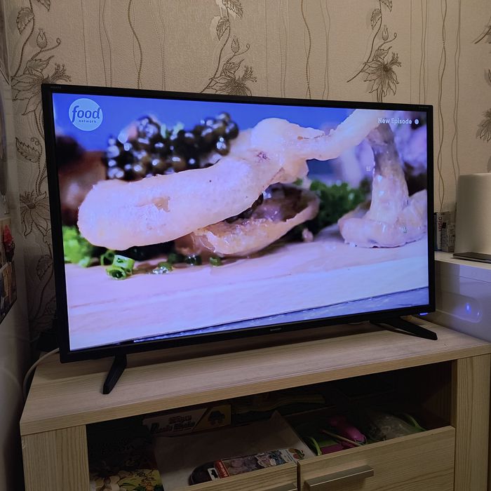 Телевизор Sharp Harman Kardon