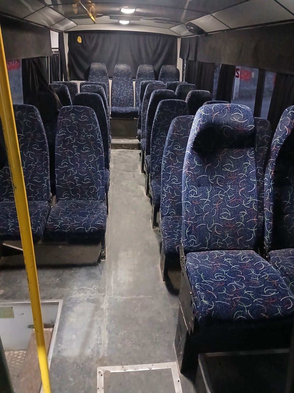 Isuzi avtobus sotiladi