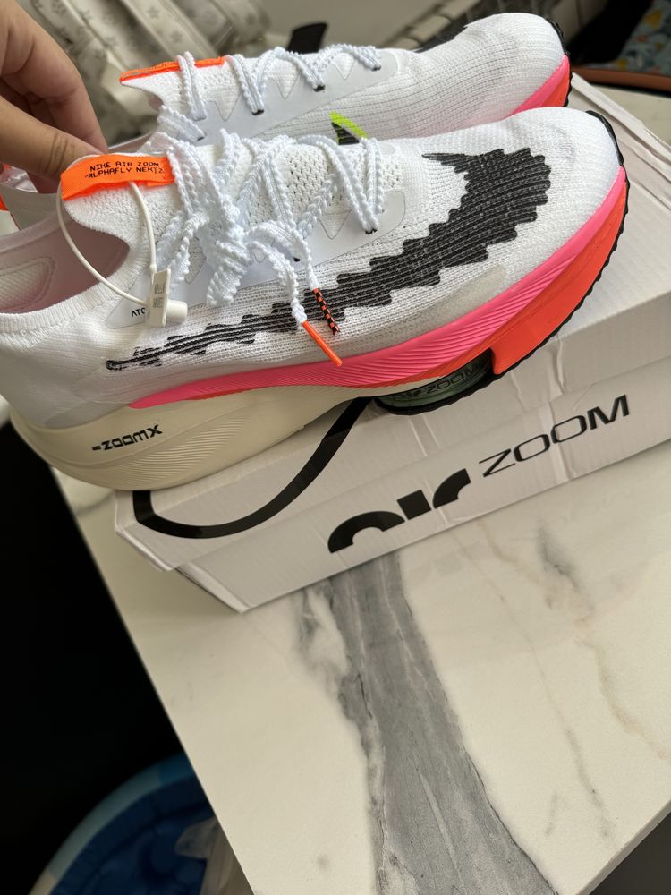 Продам кроссовки nike air zoom