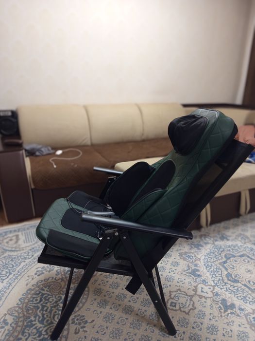 Кресло масажор от bionic. В идеальном состоянии в комплект сидение.