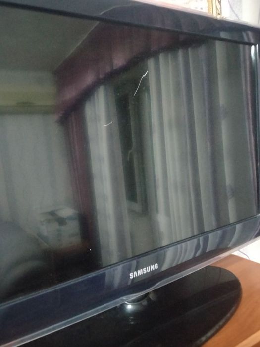 Телевизор Самсунг плоский