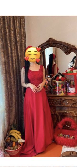 Вечернее платье