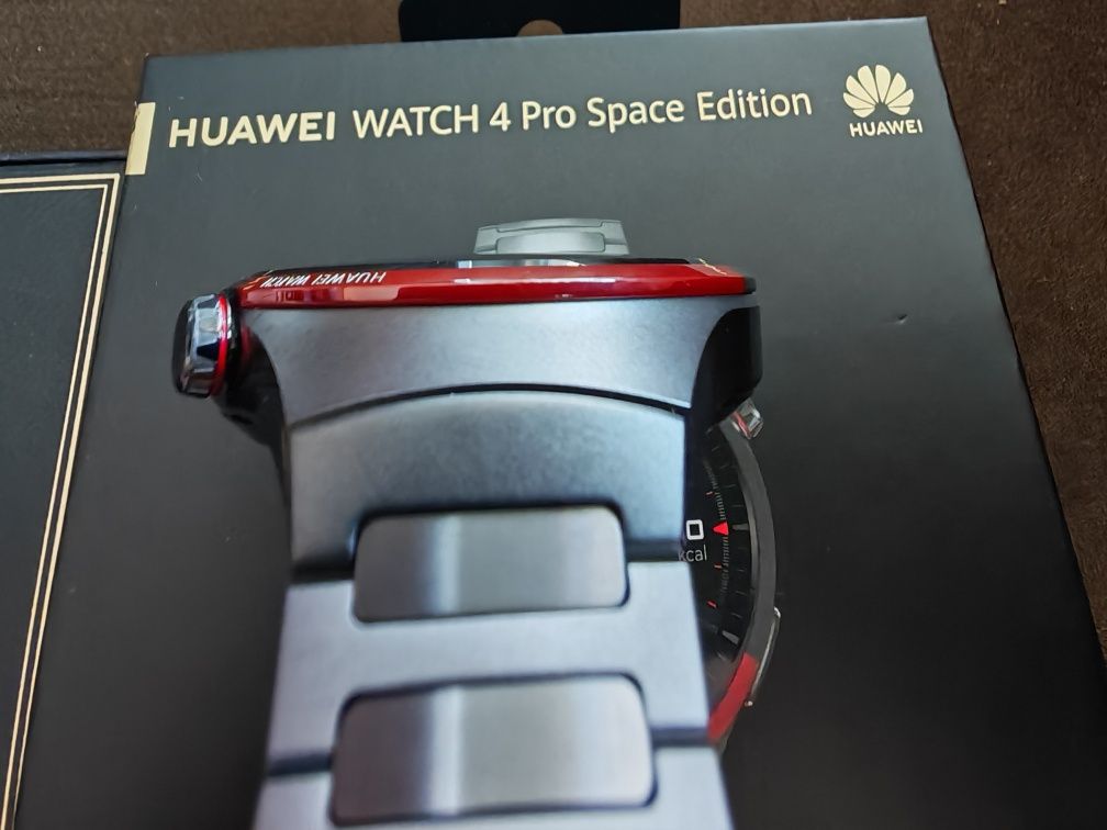 Huawei Watch 4 Pro Space Edition като нов с гаранция