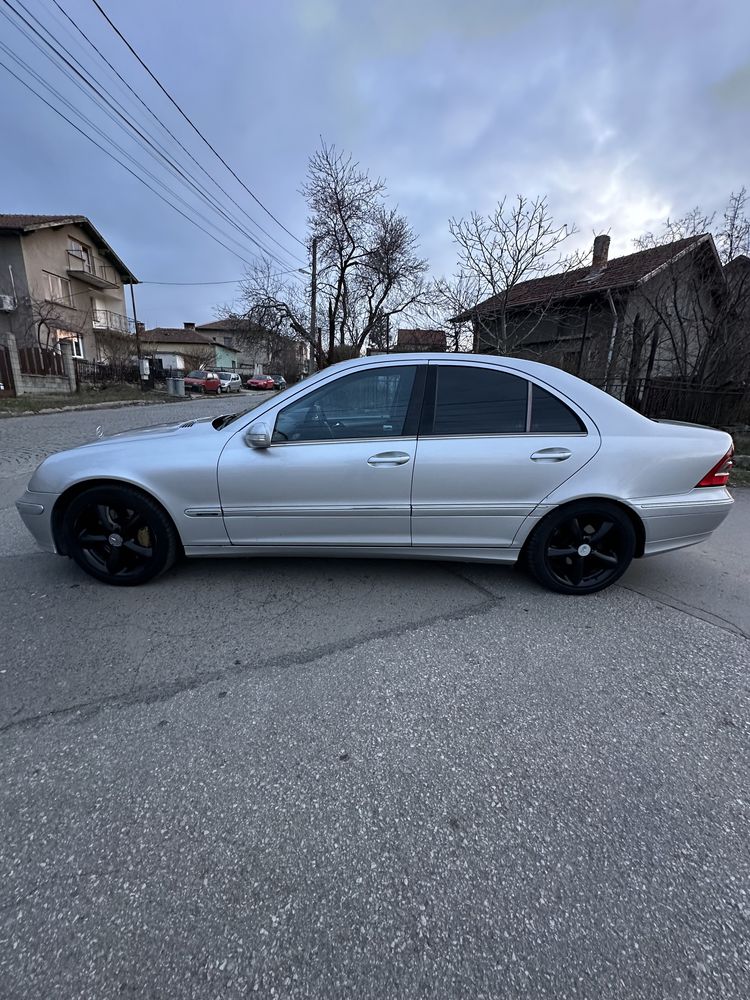 Mercedes W203 2.7 CDI Face На Части