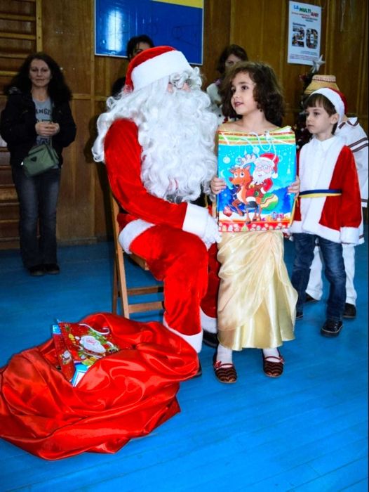 Mos Craciun De Inchiriat Pentru Serbari, Acasa, si Petreceri private