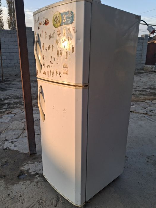 Холодильник LG істеп тұр