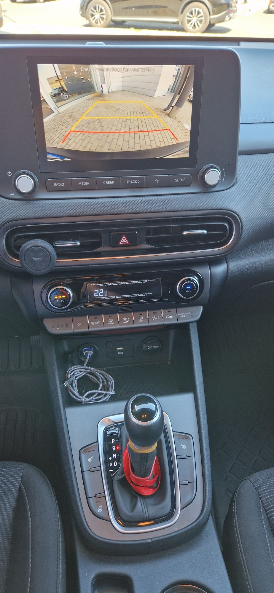 Vând Hyundai kona hibrid