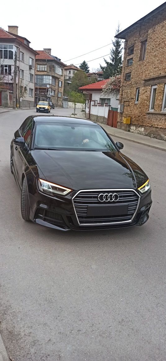 Ауди А3 Sportback 30  TDI S line