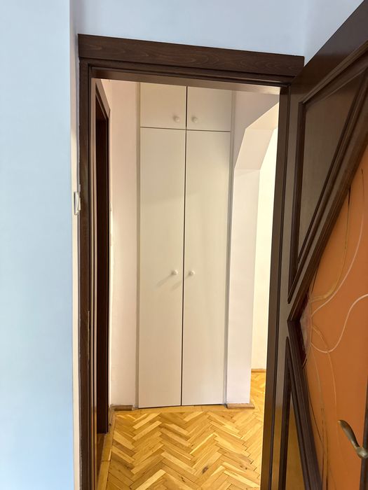 Apartament de vânzare cu 3 camere în 1 Mai, Craiova