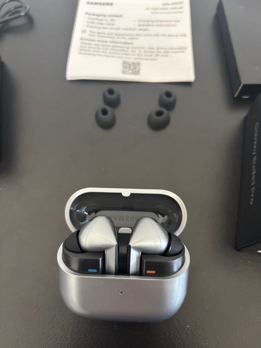 Samsung Galaxy Buds3 Pro ЧИСТО НОВИ! / Безжични слушалки
