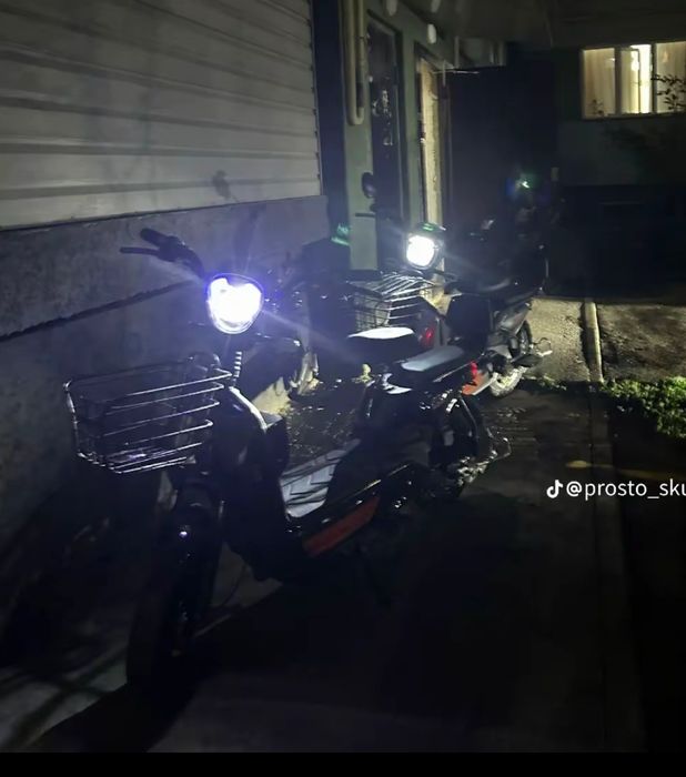 Скутеры титановый диск-16диаметр в отличном состаяние