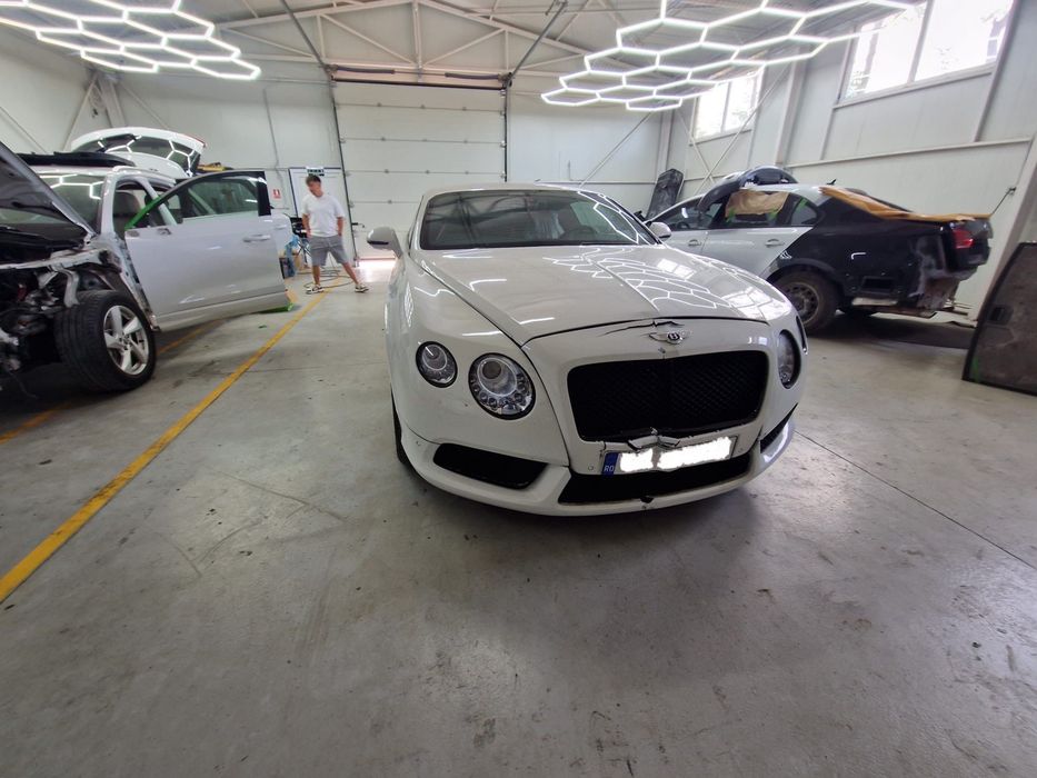 Bentley Continental GT V8 4.0 Bi-turbo 4x4 - UȘOR AVARIAT