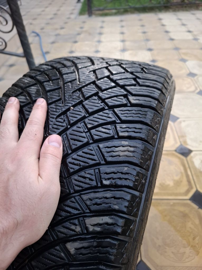 Шины зимние , Nokian Hakkapeliitta