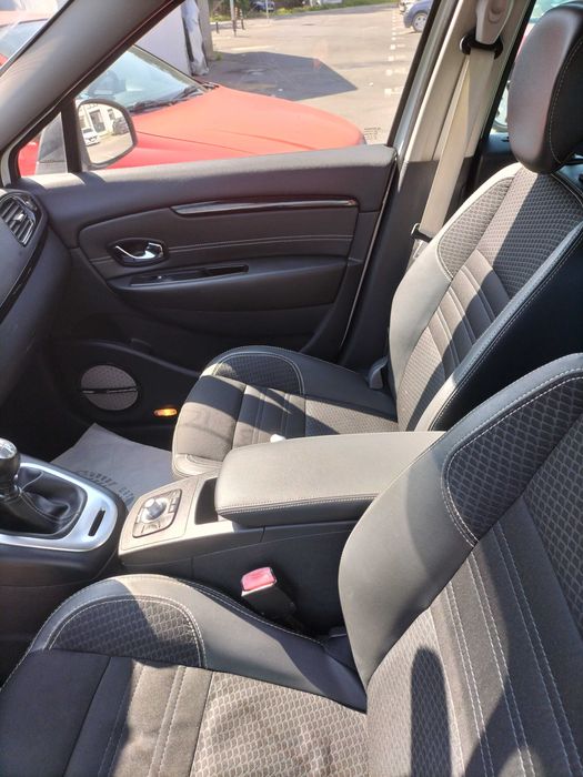 Schimb sau vând Renaul Grand scenic 3 2014  1.6 dci 130 cp pachet bose