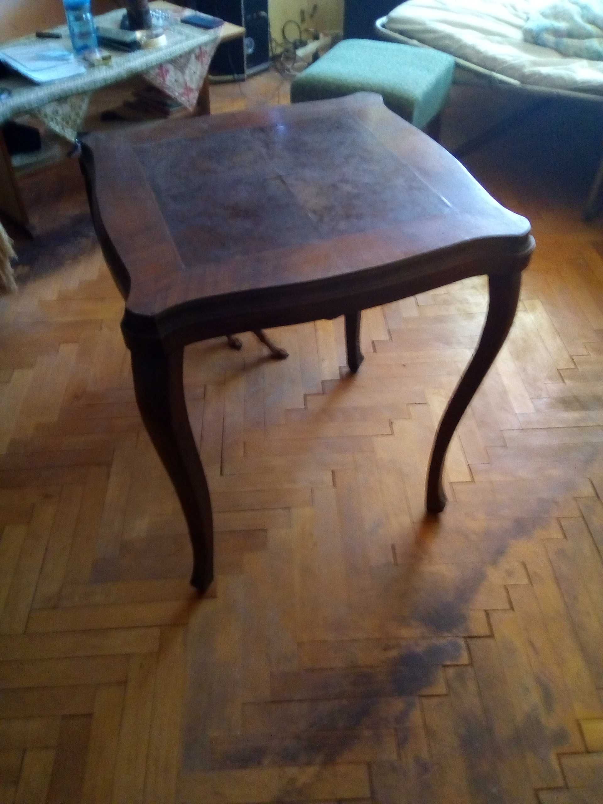 Виенска масичка от преди 1944г.