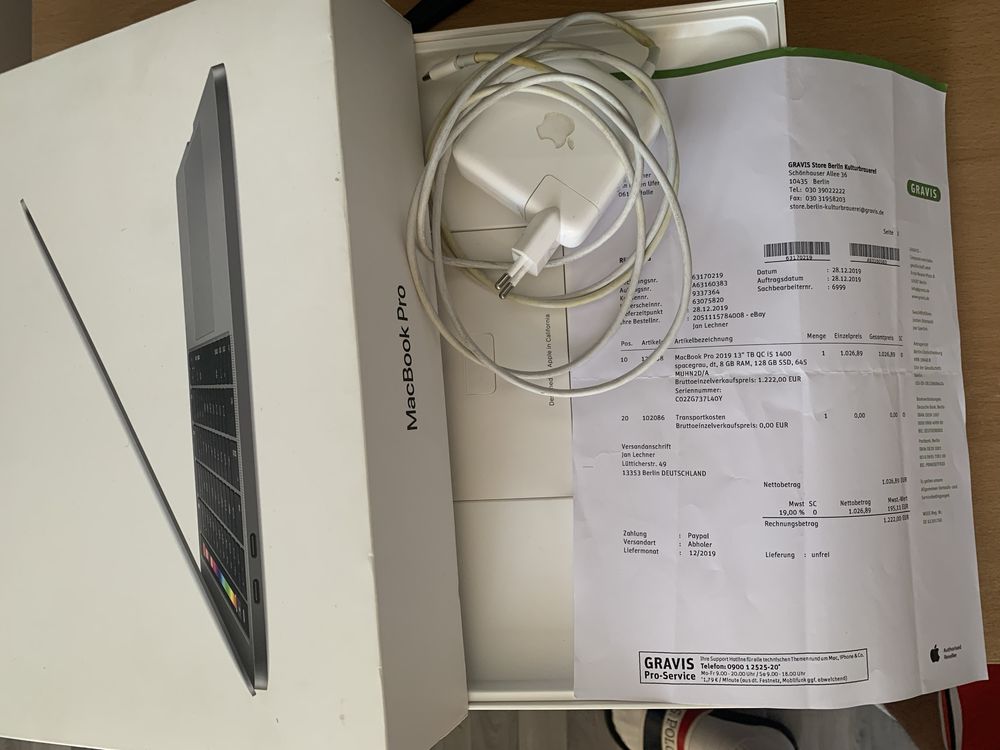 Macbook pro 2019 13.3 inch 128ssd 8ram 1.4 ghz